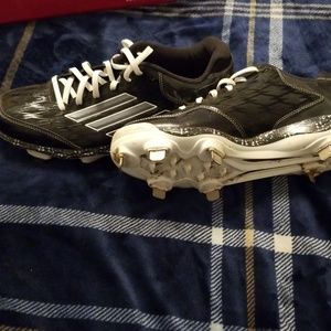 Softball cleats